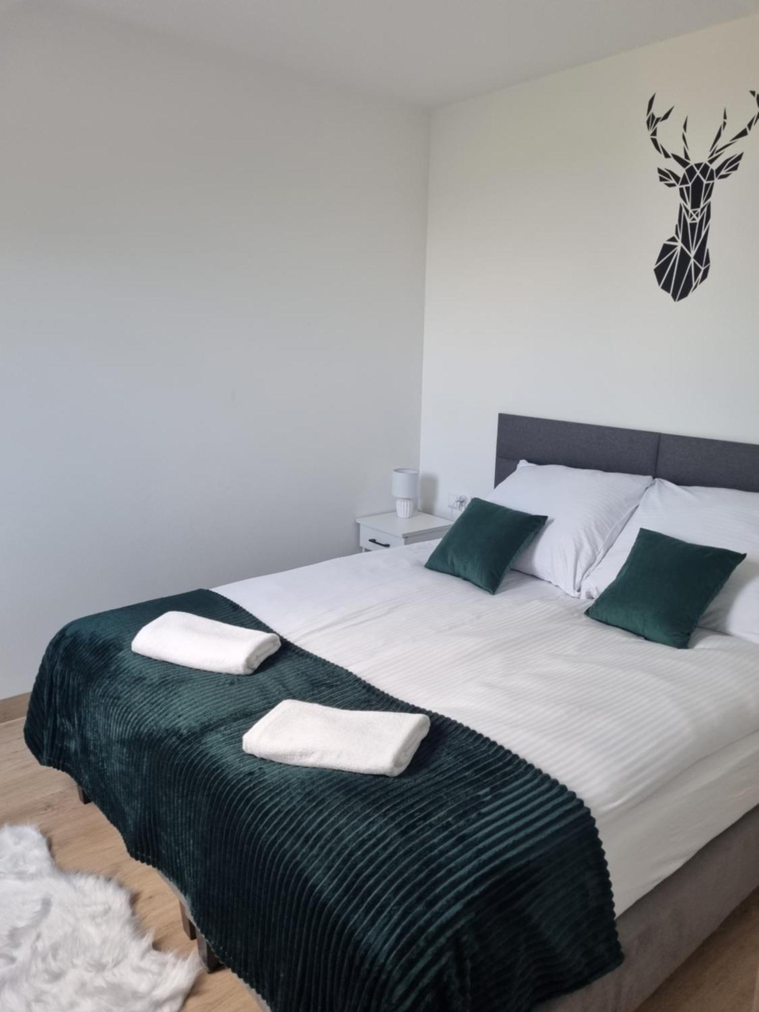 Apartamenty Jelen Pod Grapom Banska Nizna Zewnętrze zdjęcie